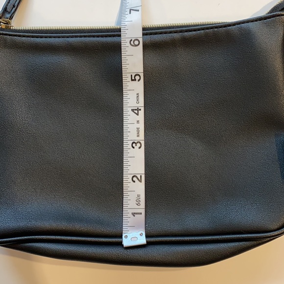 Twig & Arrow Small Black Purse Gray Velvet Strap Zipper Bag D24 - Picture 13 of 16